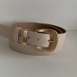 B�lte med guld farvet sp�nde