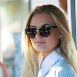 BRIELLA solbrille- Sort