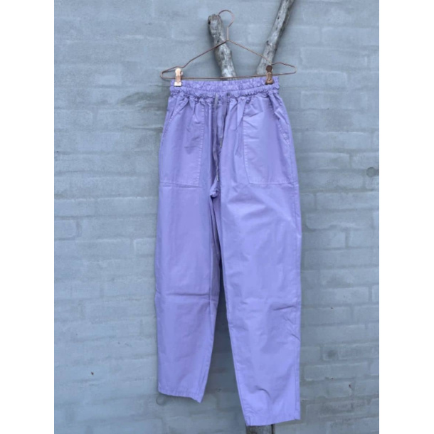 Abuja Bukser, Cabana L