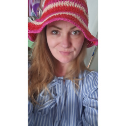 Sunny stribet sommerhat