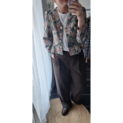 Brokade jacket, Aview